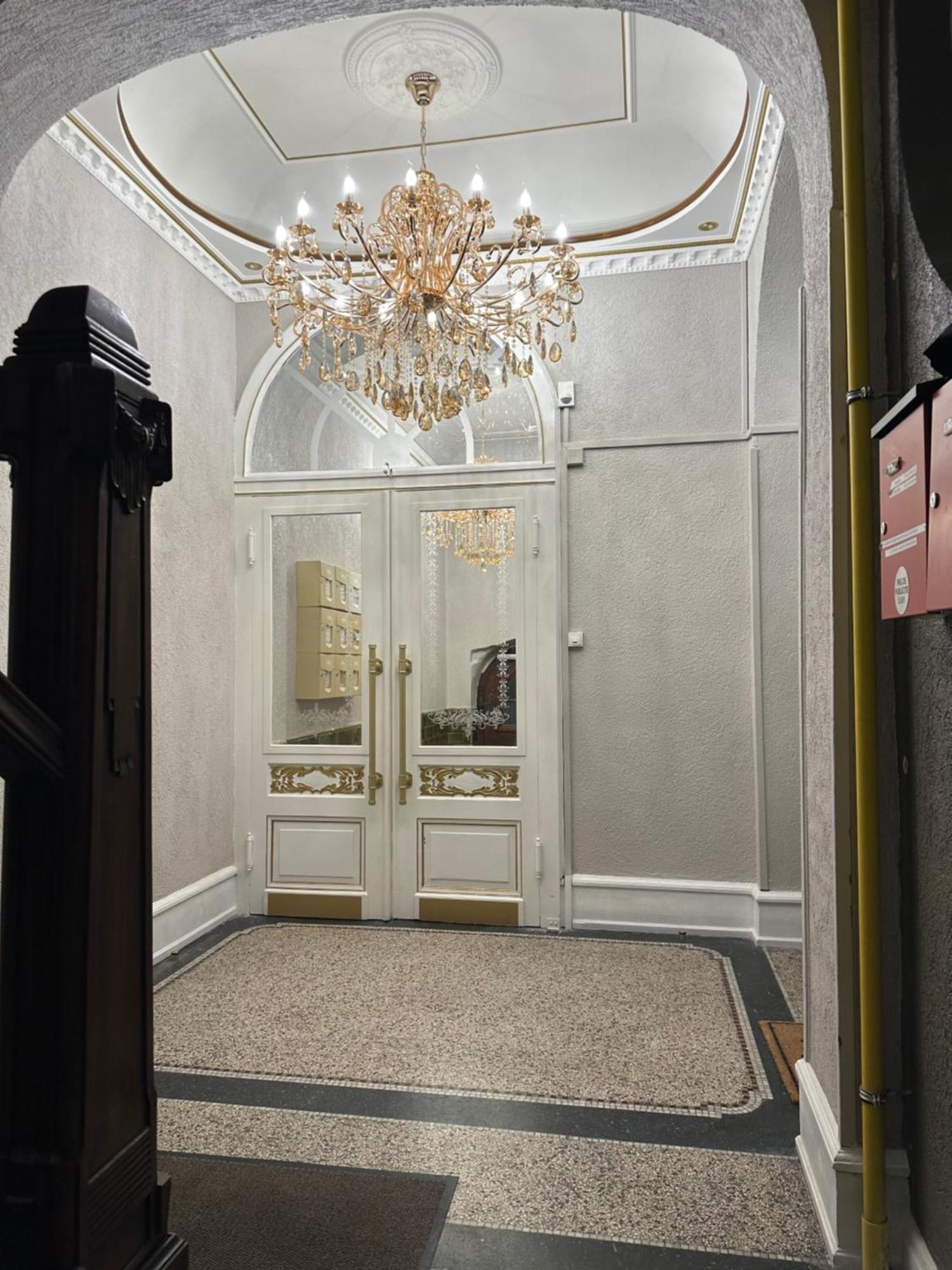 Serenity Bed Palace 2 Metz Gare Екстериор снимка