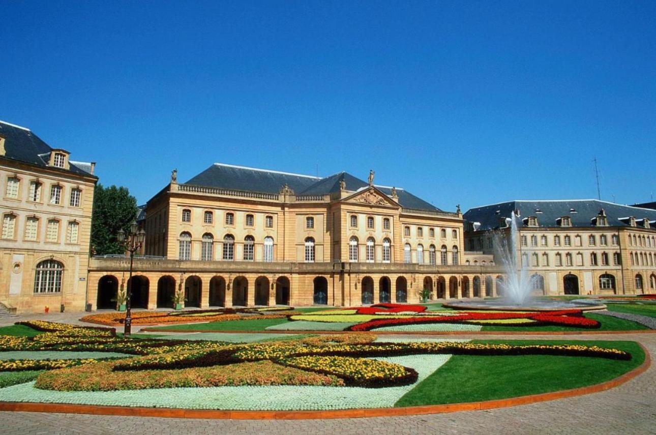 Serenity Bed Palace 2 Metz Gare Екстериор снимка